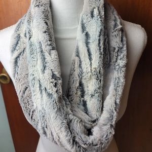 Infinity Scarf Cuddle Minky Silver Fox